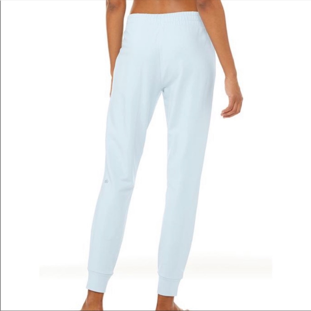 unwind ALO yoga jogger